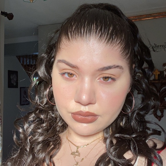 Meet your Posher, Luisa - Picture 1 of 1